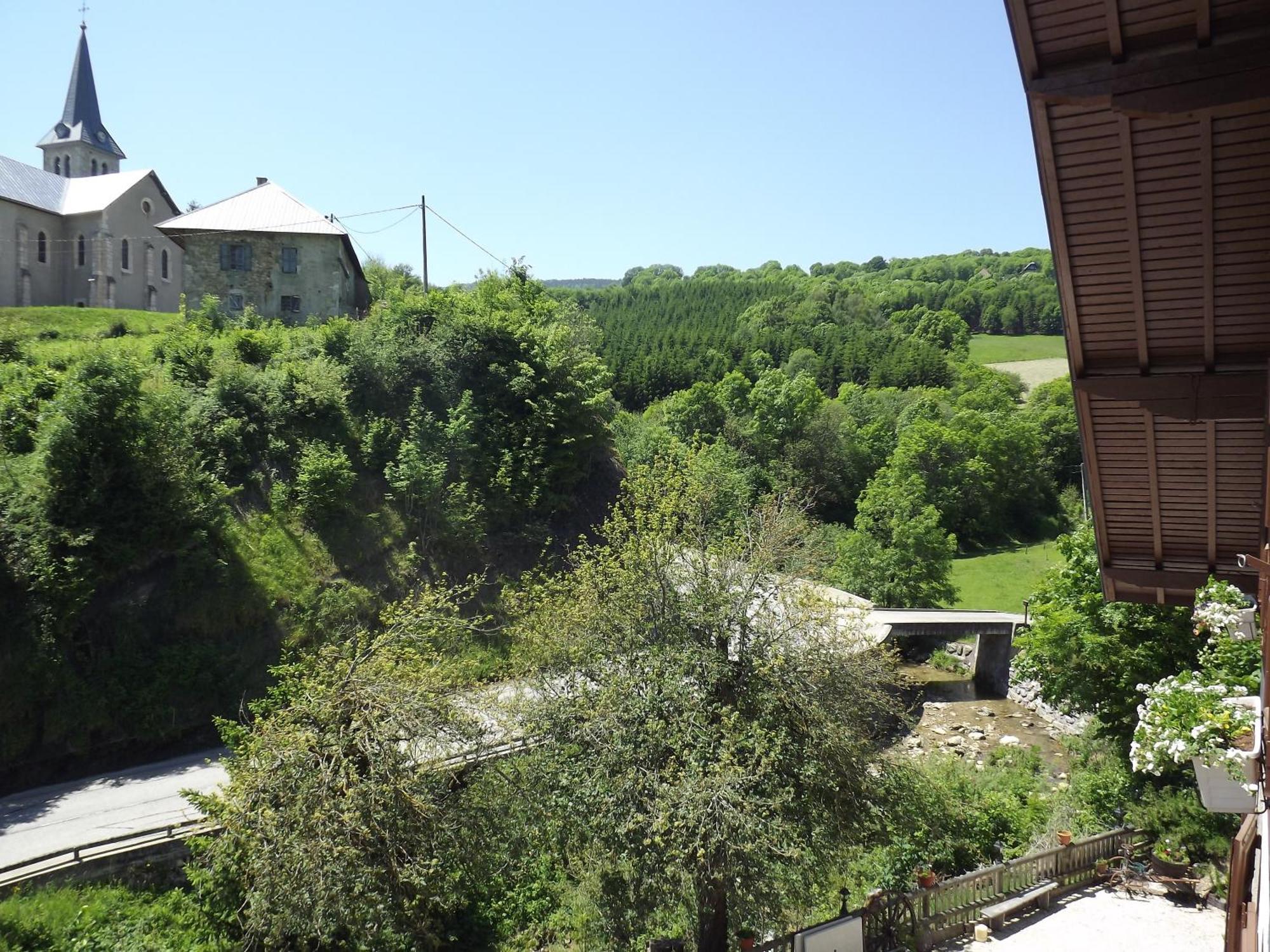 Bar Hotel Restaurant Le Margeriaz Les Deserts  Exterior photo